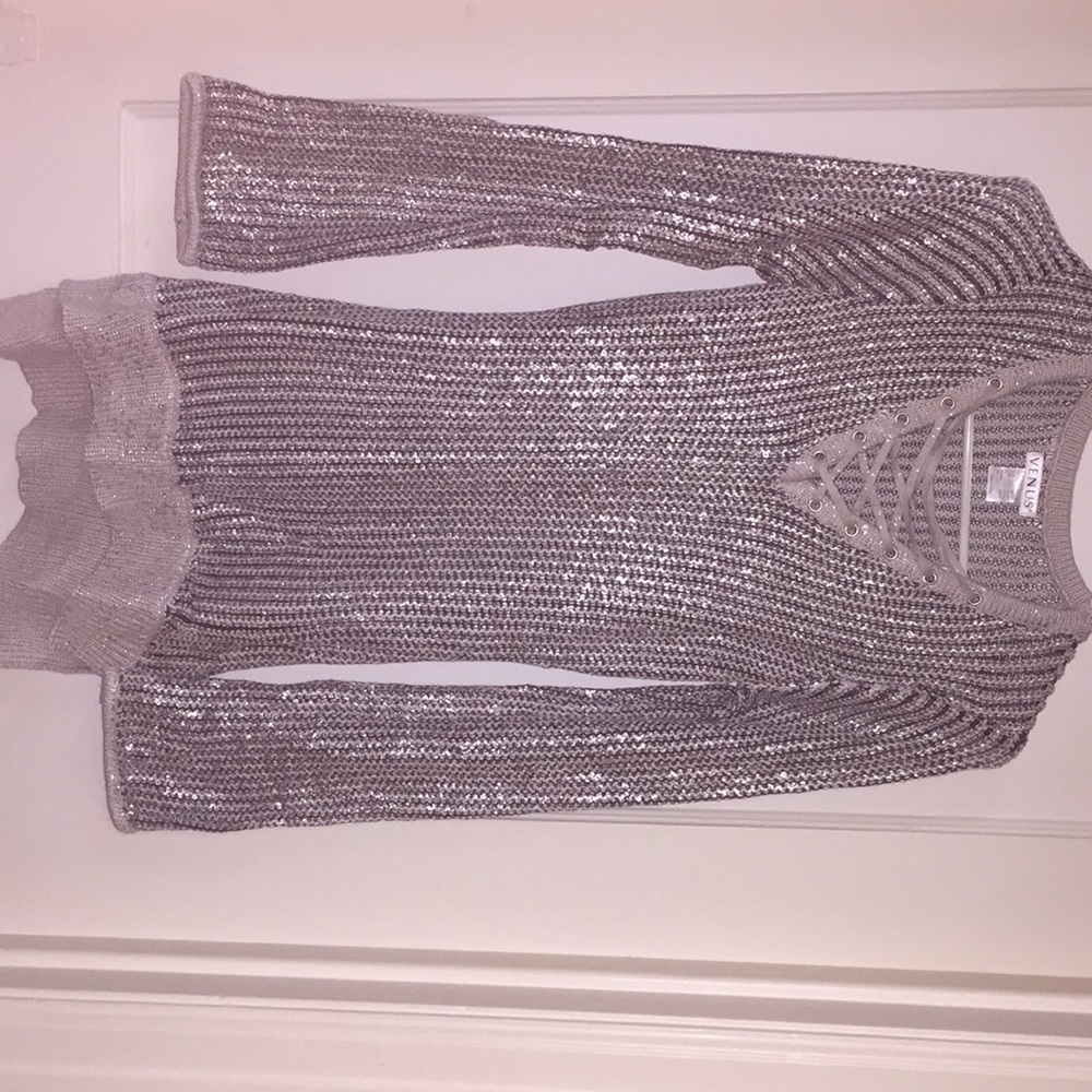 Venus size small gold & black sweater. Never worn.